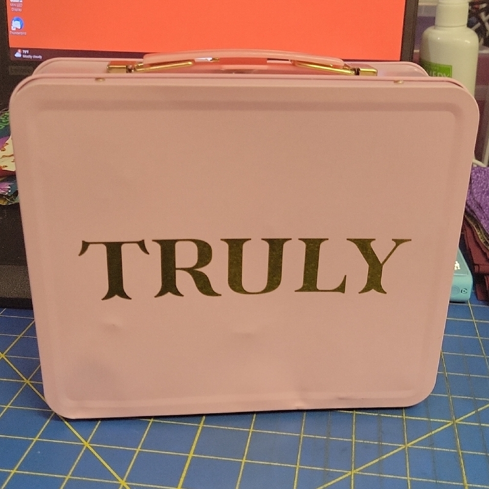 Truly Pink Metal Lunchbox For Cosmetic or Storage 8x6x3